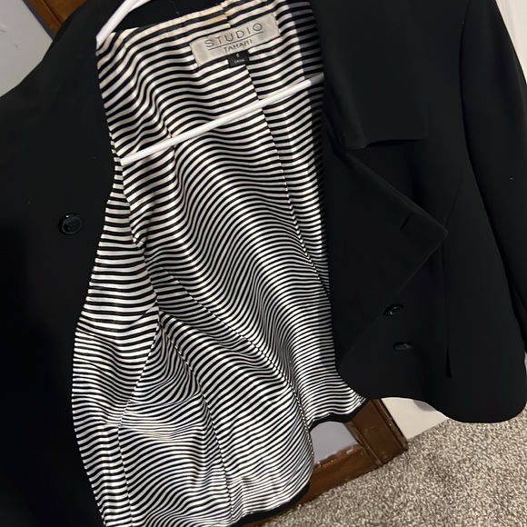 Blazer - Picture 3 of 4